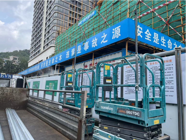 深圳罗湖区莲塘小学新建工程暖通项目施工中1.png